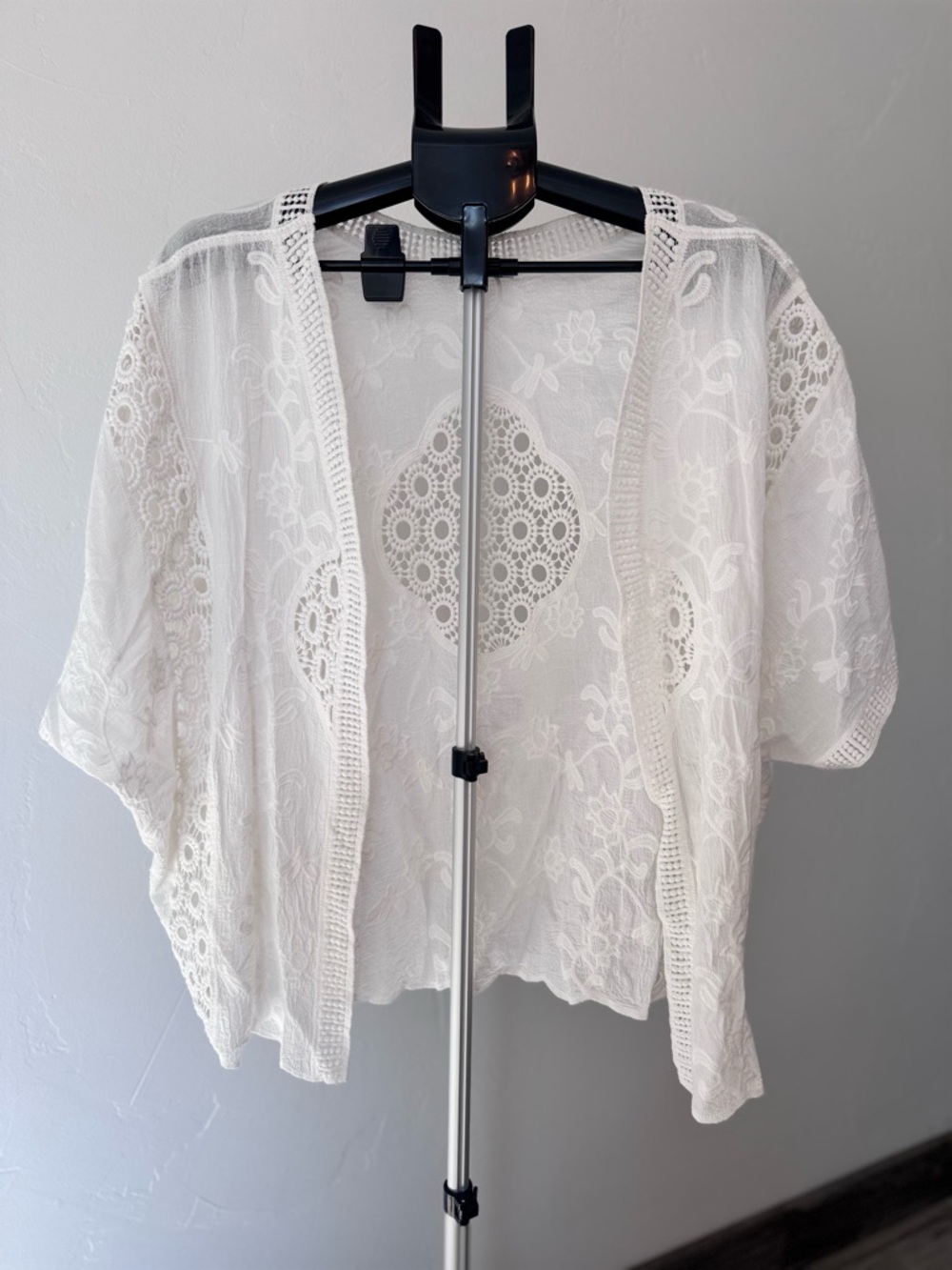 NorthStyle White Embroidered Kimono Boho Cardigan, Size Small/Medium